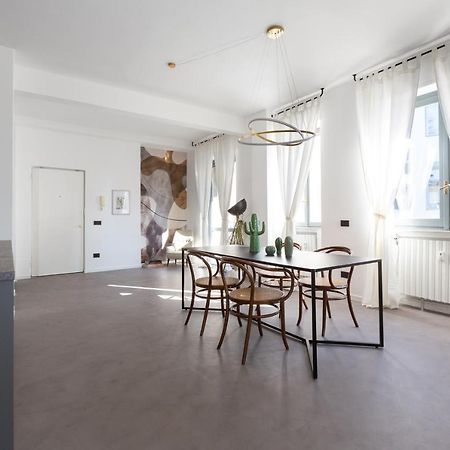 Sant'Ambrogio Bright And Stylish Flat Apartment Milan Bagian luar foto