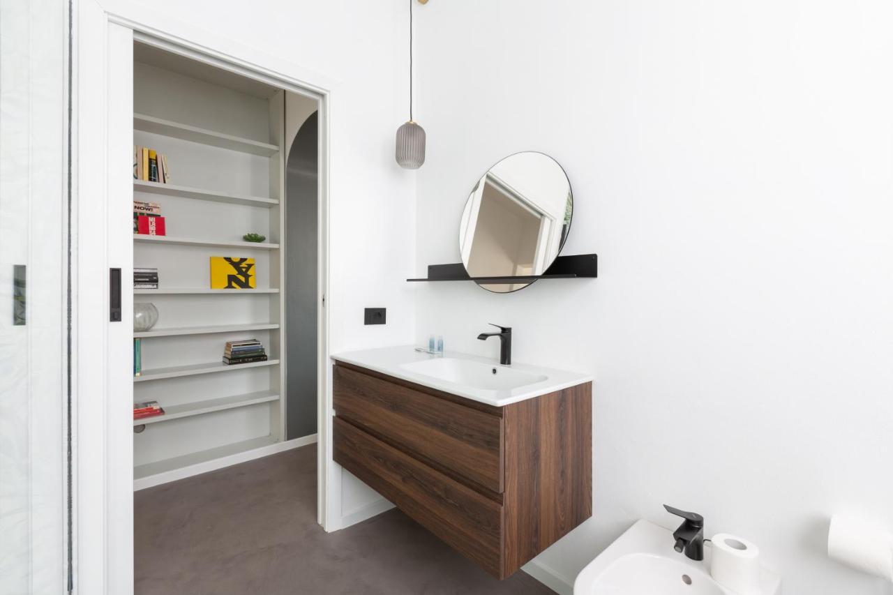 Sant'Ambrogio Bright And Stylish Flat Apartment Milan Bagian luar foto