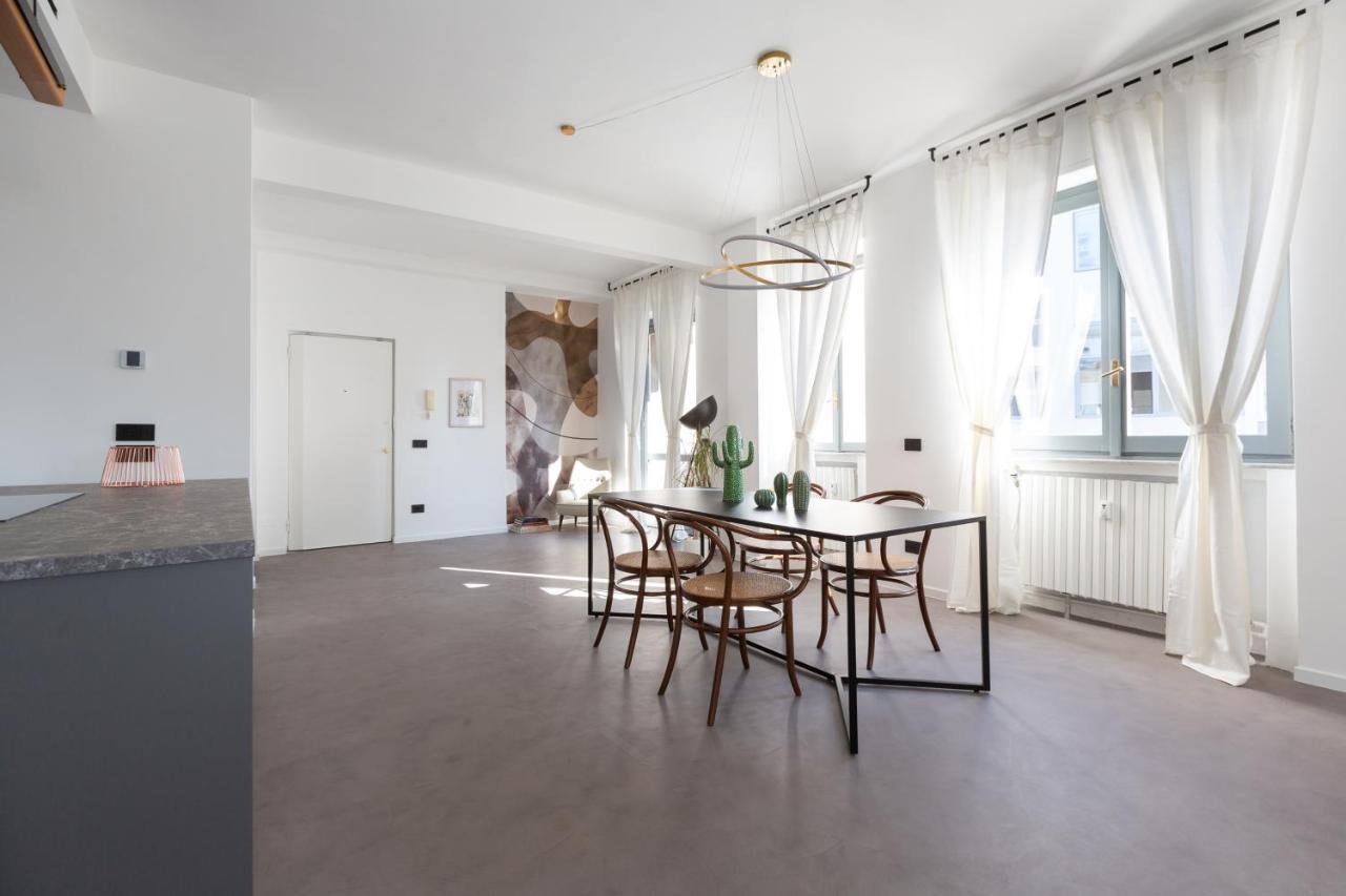 Sant'Ambrogio Bright And Stylish Flat Apartment Milan Bagian luar foto