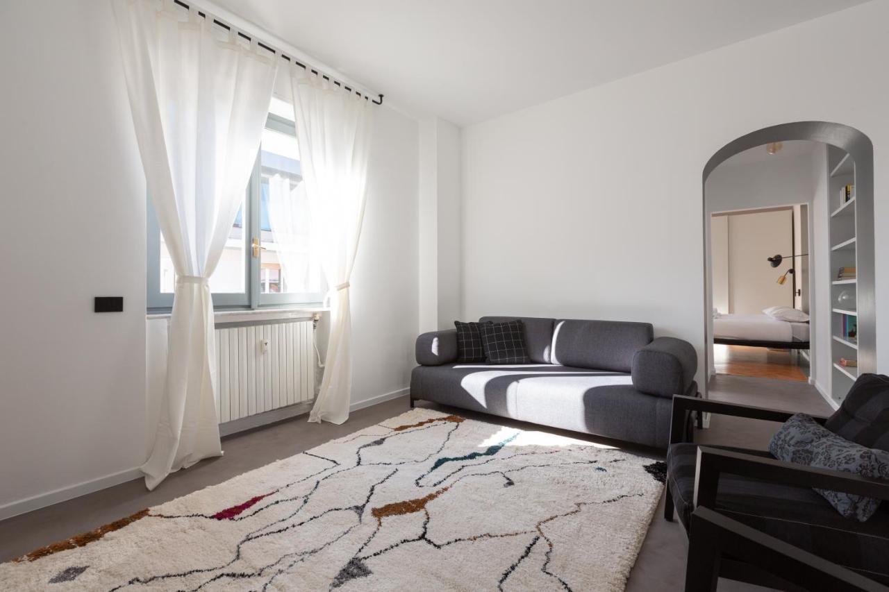 Sant'Ambrogio Bright And Stylish Flat Apartment Milan Bagian luar foto