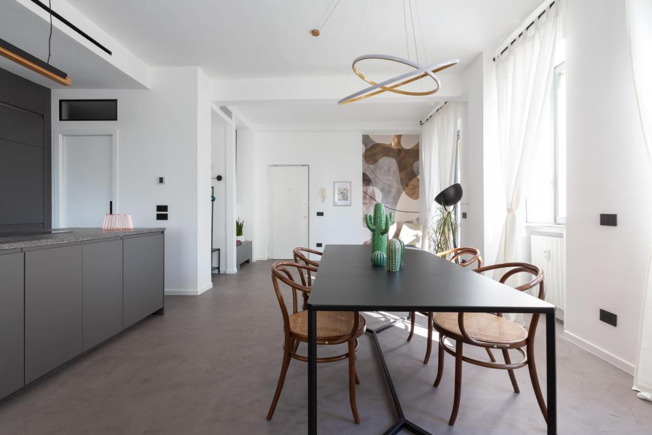 Sant'Ambrogio Bright And Stylish Flat Apartment Milan Bagian luar foto